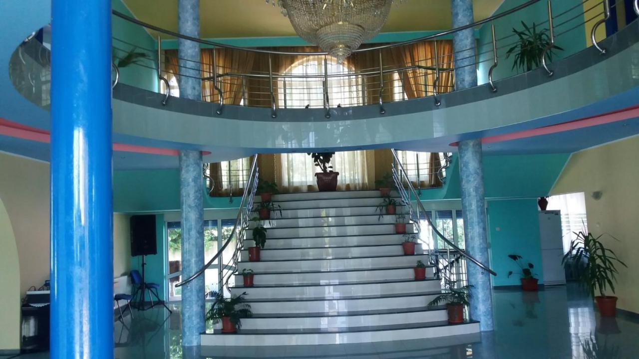 Готель Casa Albastra Drumu Carului Екстер'єр фото